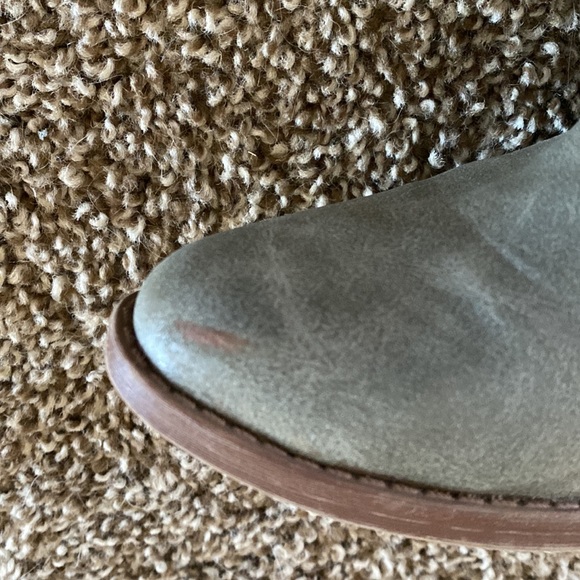 Booties - Picture 4 of 4